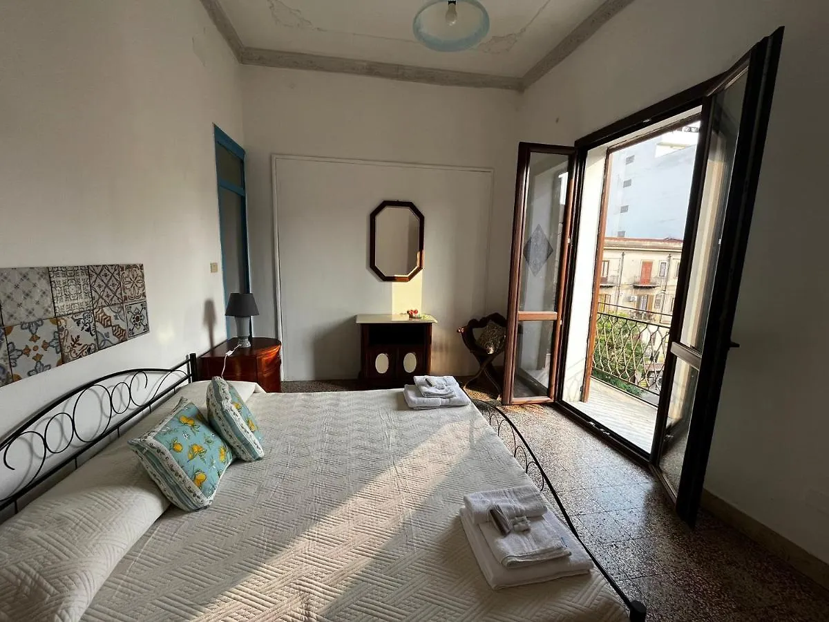 Mille Lire Peppe'S Home Palermo Pensión